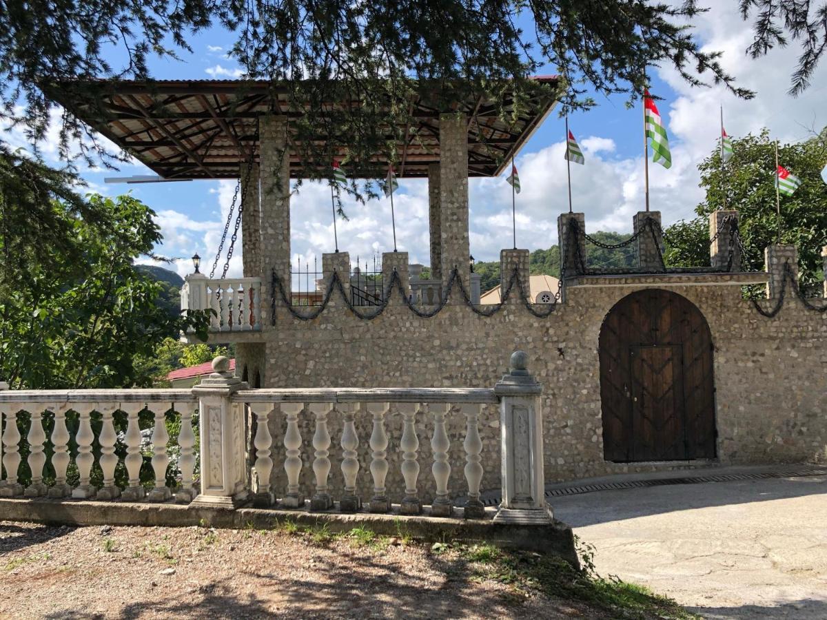 Замок Орлиное Гнездо New Athos Extérieur photo