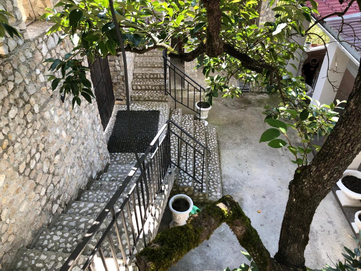 Замок Орлиное Гнездо New Athos Extérieur photo