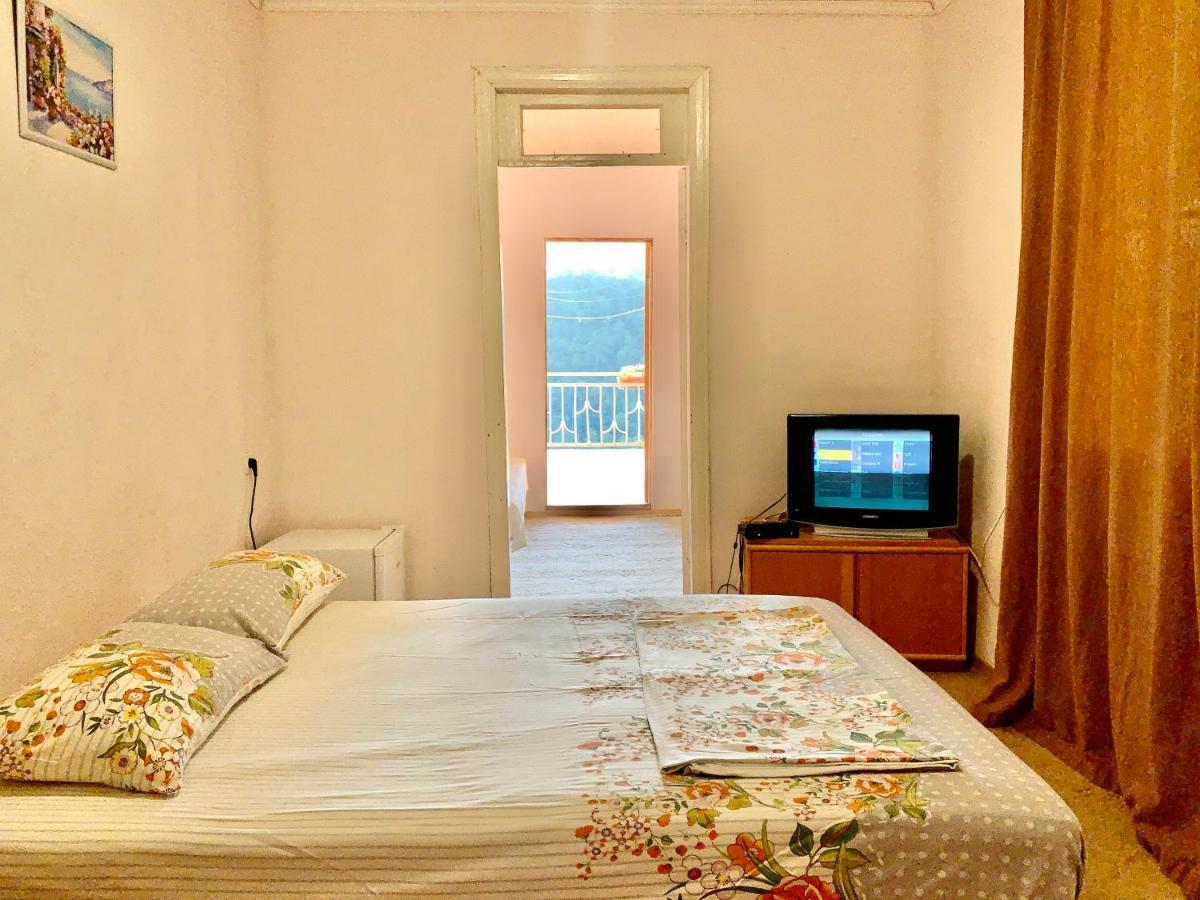 Замок Орлиное Гнездо New Athos Extérieur photo