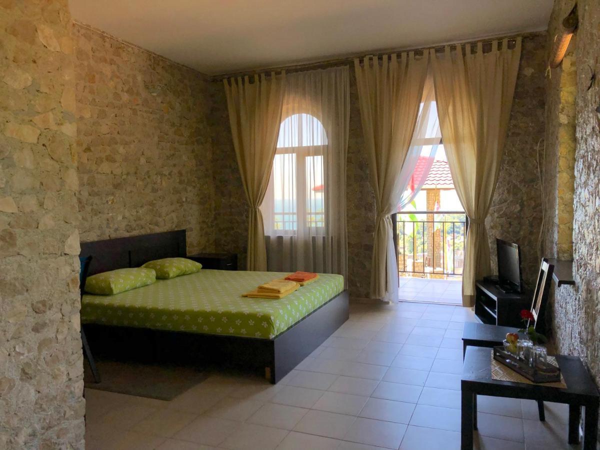 Замок Орлиное Гнездо New Athos Extérieur photo
